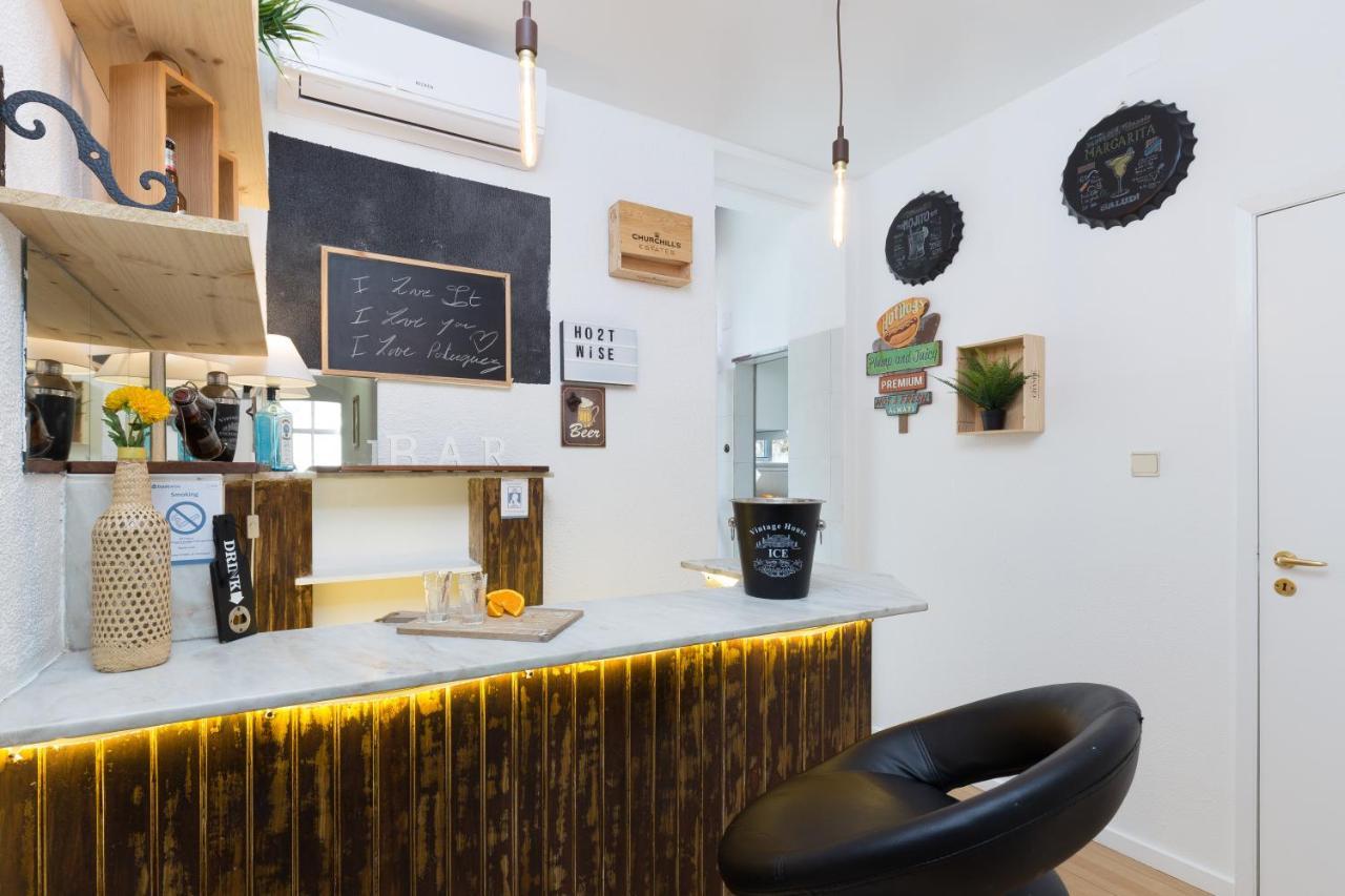 Host Wise - Large Flat W Terrace - Ace Location At Aliados Oporto