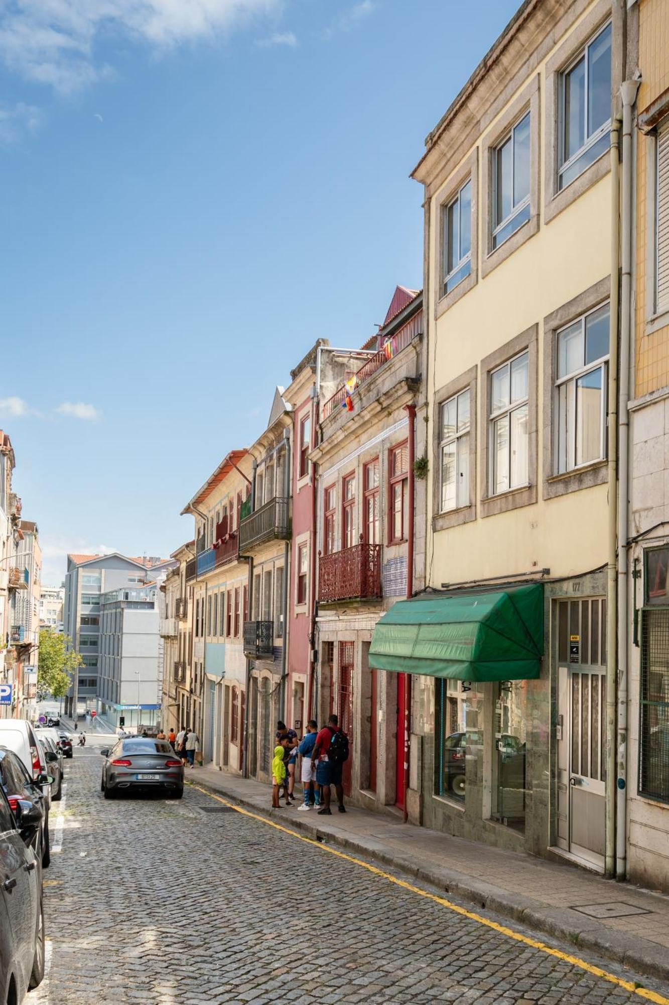 Host Wise - Large Flat W Terrace - Ace Location At Aliados Oporto