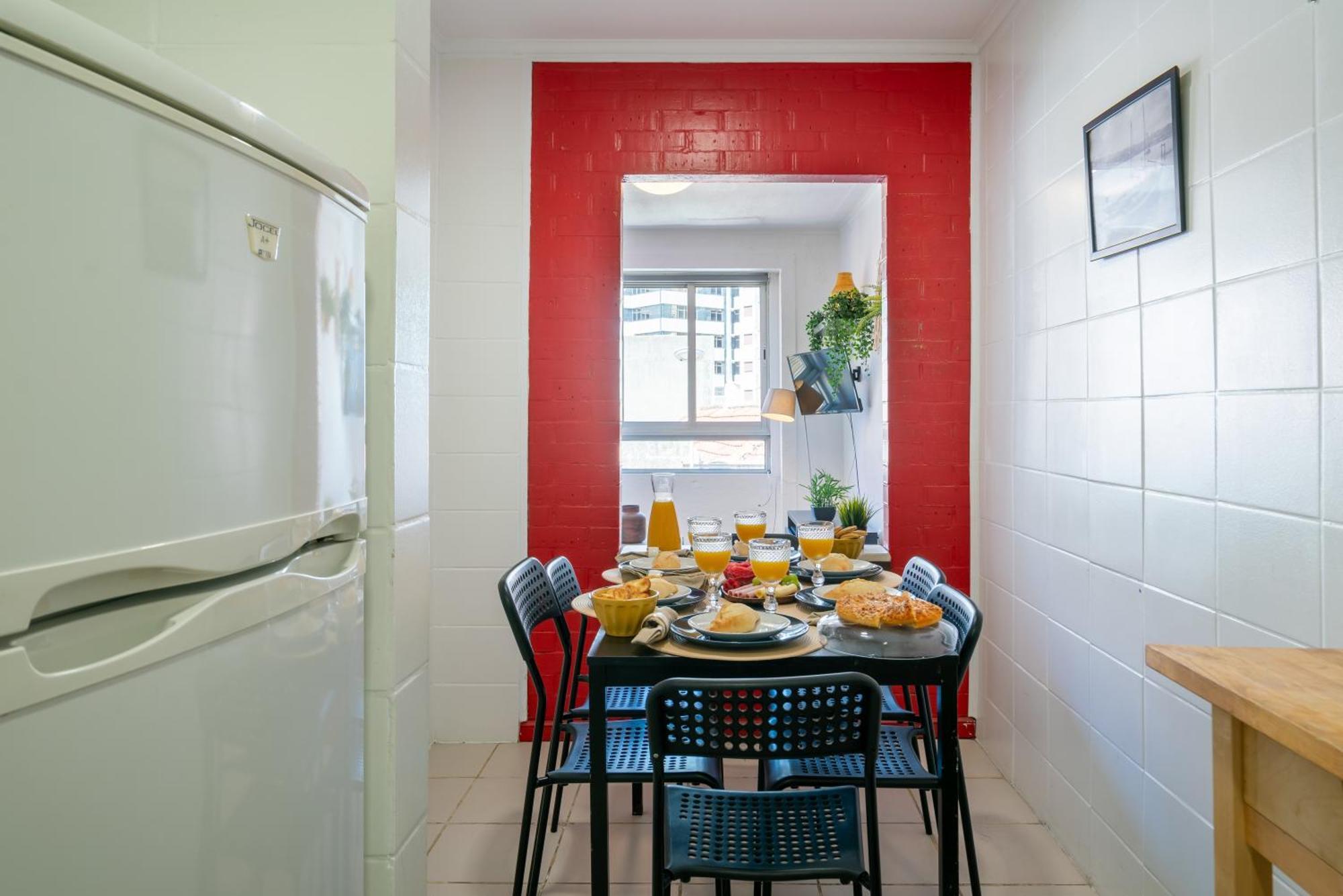 Host Wise - Large Flat W Terrace - Ace Location At Aliados Oporto