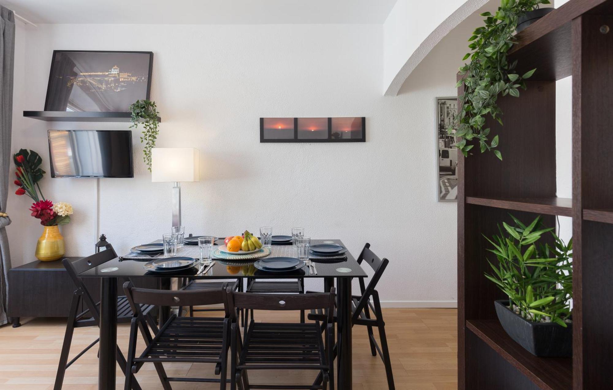 Host Wise - Large Flat W Terrace - Ace Location At Aliados Appartamento